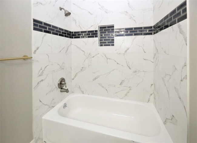 Building Photo - 15610 Stoney Fork Dr