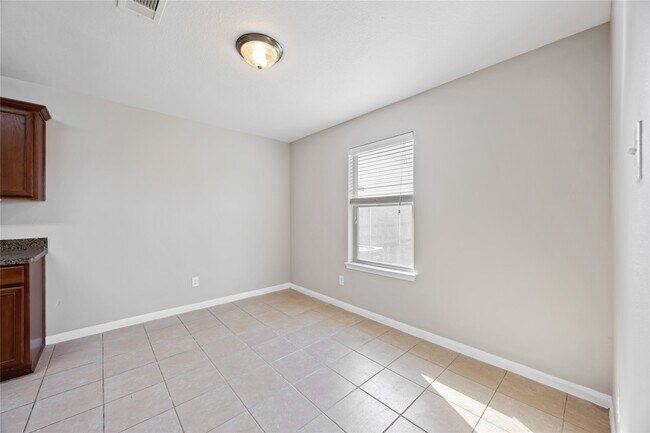 Building Photo - 16267 Silver Wing Ln