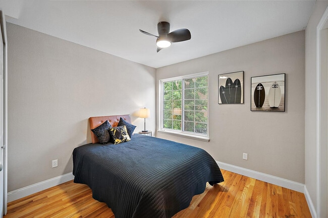 Building Photo - 1169 Beacon Hill Way
