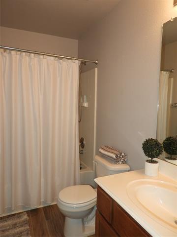 Building Photo - 3900 Coloma Dr