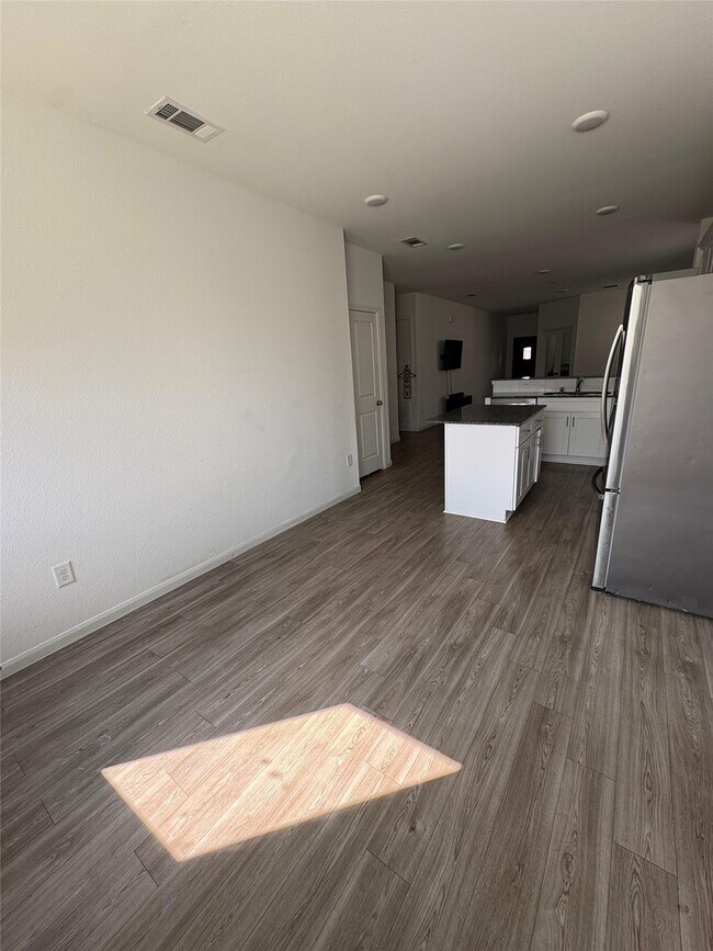 Building Photo - 1309 Grass Bnd Dr