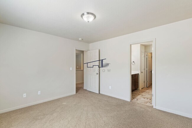Building Photo - Great Centerville 3 Bedroom 2 Bathroom Home!