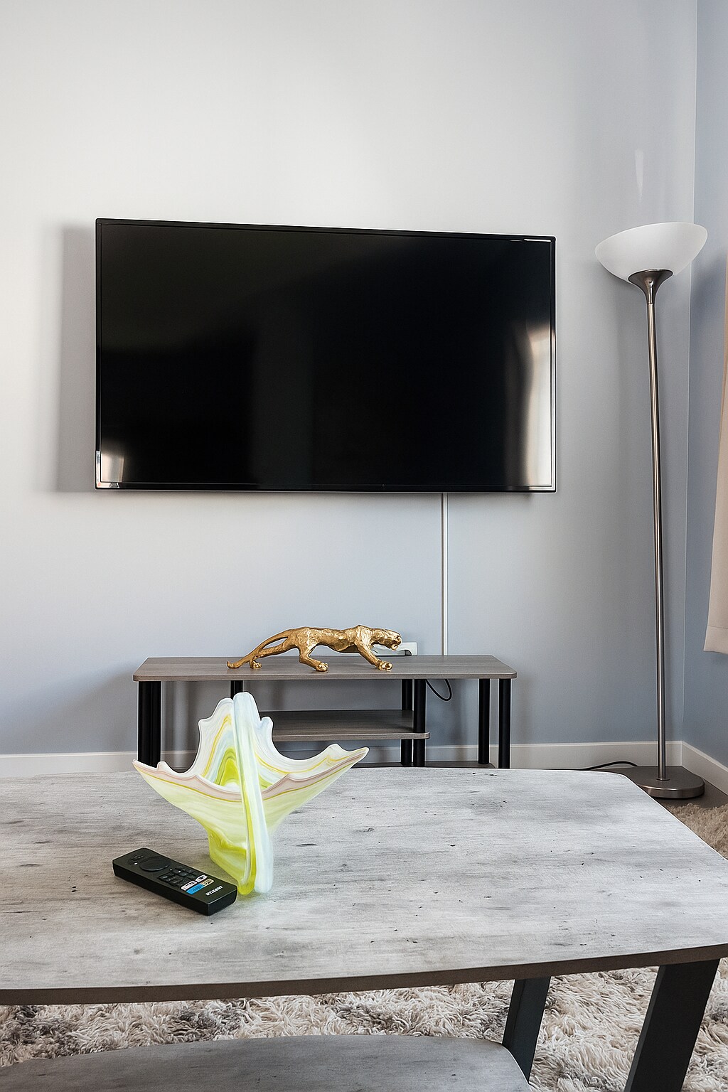 Building Photo - 663 1st Ln