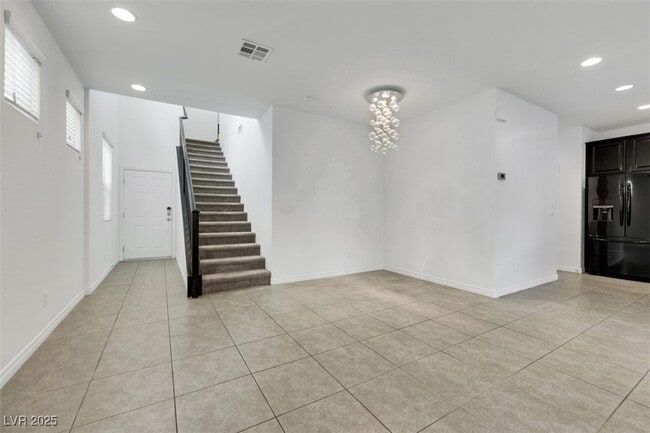 Building Photo - 12391 Pinetina St