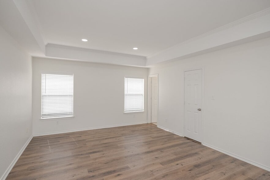 Building Photo - 6410 Nottoway Ct