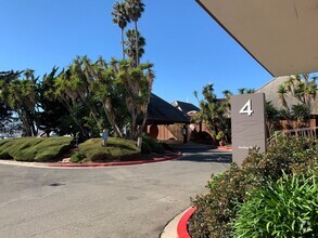 Building Photo - $500 OFF FOR FIRST MONTH RENT!!! Top Floor...
