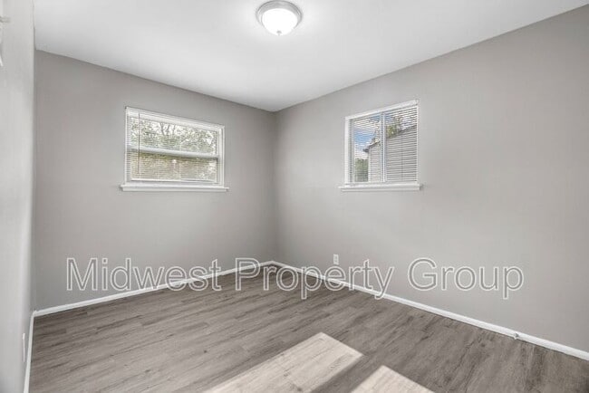 Building Photo - 24 Boles Ave