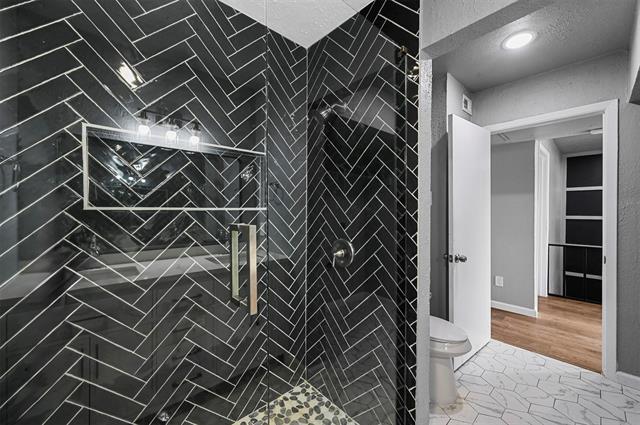 Building Photo - 10430 Las Brisas Dr