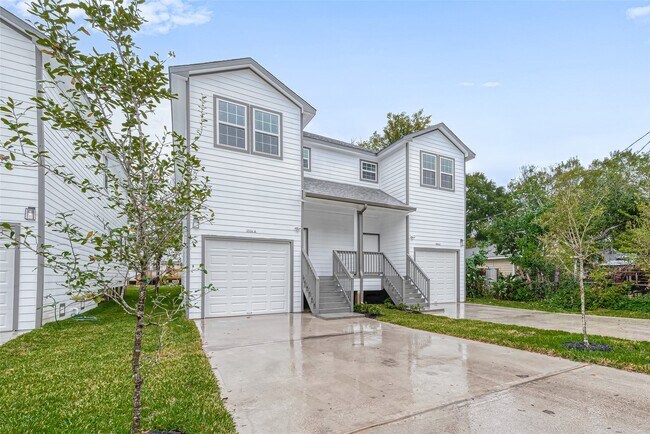 Building Photo - 2528 S Texas Ave