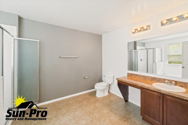 Building Photo - 313 Bayberry Lakes Blvd