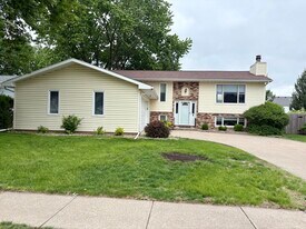 Building Photo - 3885 Tam O Shanter Dr N