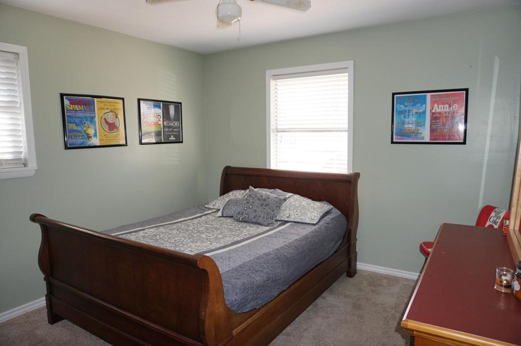 Building Photo - 2536 S McCann Ave