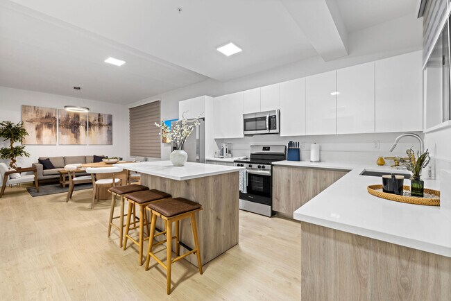 Building Photo - 1552