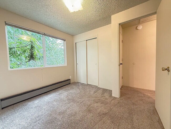 Building Photo - 1274 Quincy St