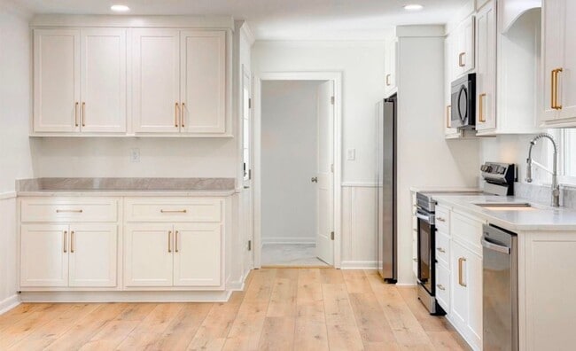 Building Photo - Beautiful 3/2 Home Available Now!