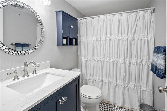 Building Photo - 3250 Fairfield Ave