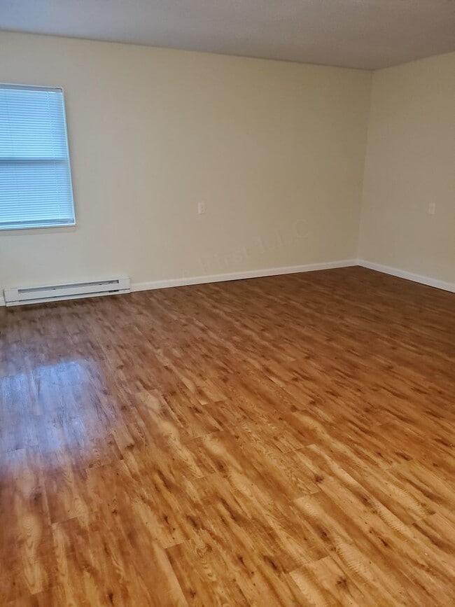 Building Photo - Greenville Apartments