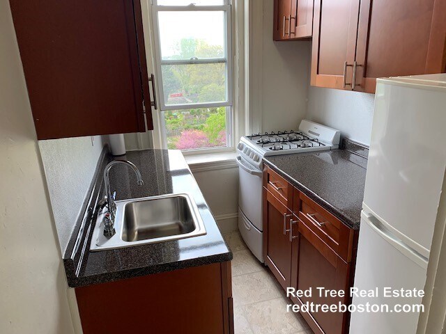 Building Photo - 1179 Boylston St