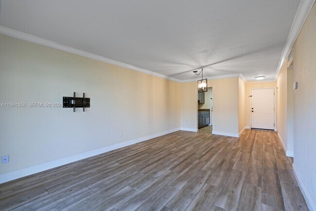 Building Photo - 14500 SW 88th Ave