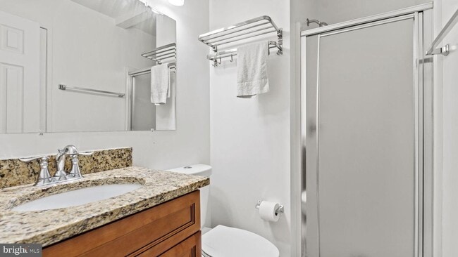 Building Photo - This stunning 3-bedroom, 2-bathroom interior townhome is sure to impress.