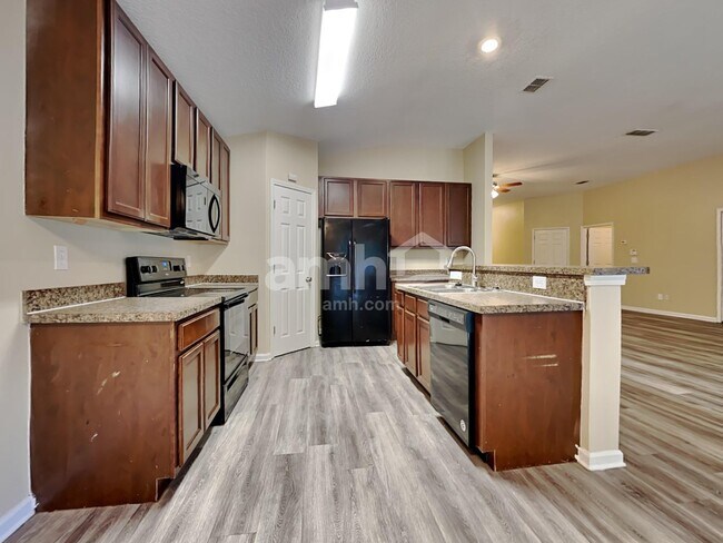 Building Photo - 1861 McGirts Point Blvd