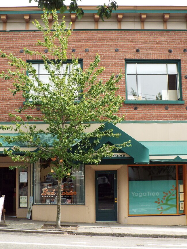 Building Photo - 4250 Fremont Ave N