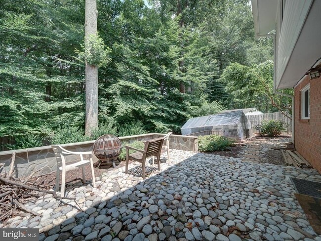 Building Photo - 8606 London Ct