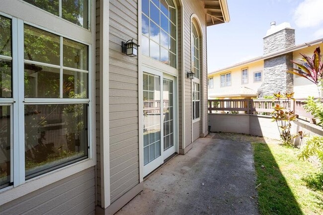 Building Photo - 95-1487 Ainamakua Dr #63