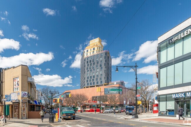 Primary Photo - The Ridgewood Apartments