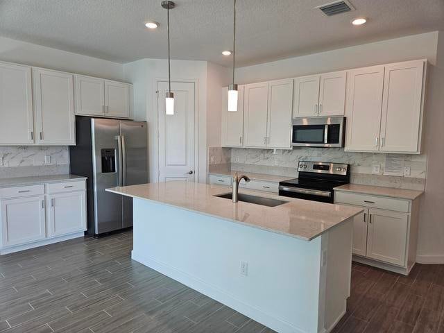 Building Photo - 15018 Three Ponds Trail