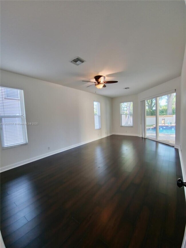 Building Photo - 7044 Brunswick Cir