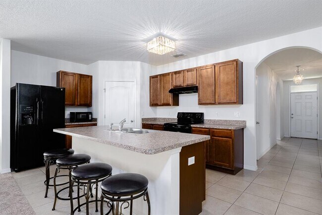 Building Photo - 4190 Roberta Dr