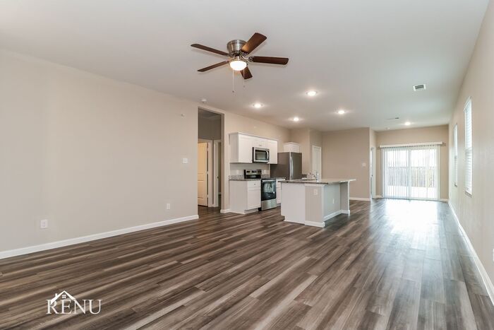 Building Photo - 6120 Harrah Ln