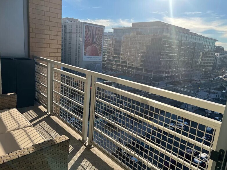 Building Photo - 475 K St NW