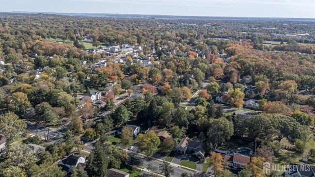 Building Photo - 3996 Park Ave