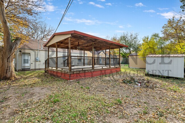 Building Photo - 1249 N Pershing St