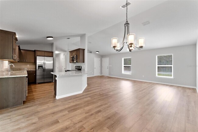Building Photo - 9461 N Sandree Dr