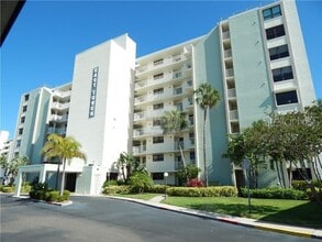 Building Photo - 300 Woodette Dr