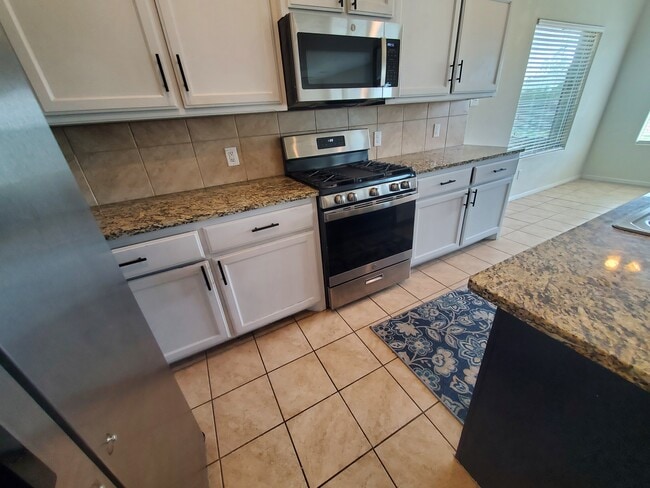 Building Photo - 248 Crowfoot Dr