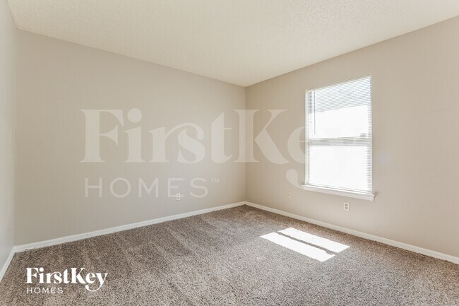 Building Photo - 710 Leeward Dr
