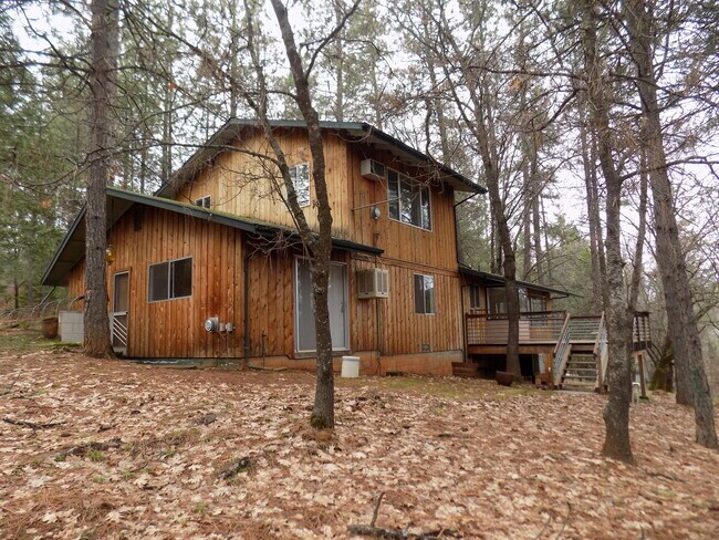 Primary Photo - Quiet Home Among the Trees in Colfax