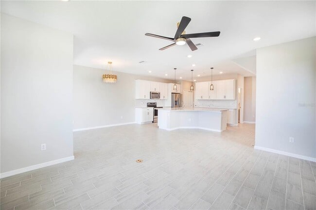 Building Photo - 11261 Beach Walk Wy NE