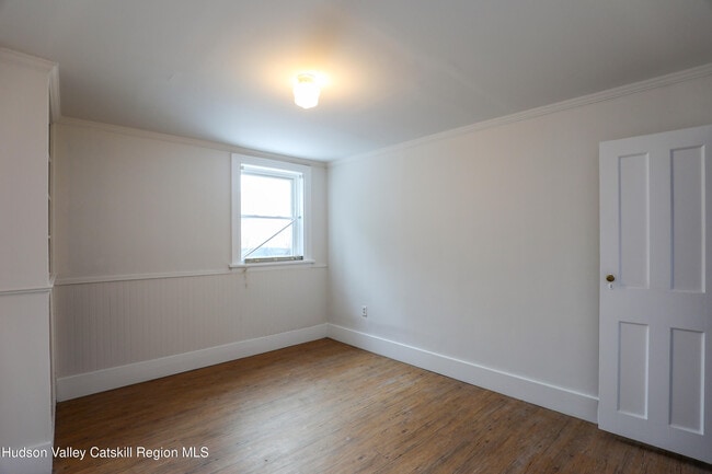 Building Photo - 16 John St