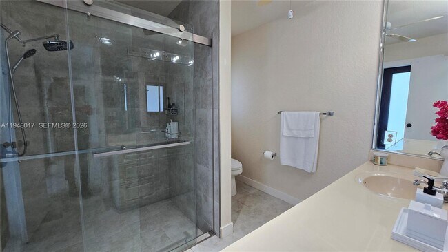 Building Photo - 16653 Golfview Dr