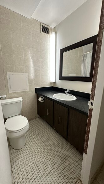 Building Photo - 233 E Erie St