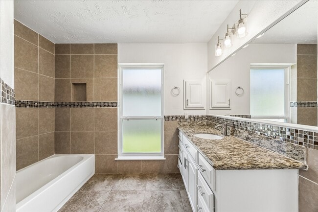 Building Photo - 10111 Limewood Ln