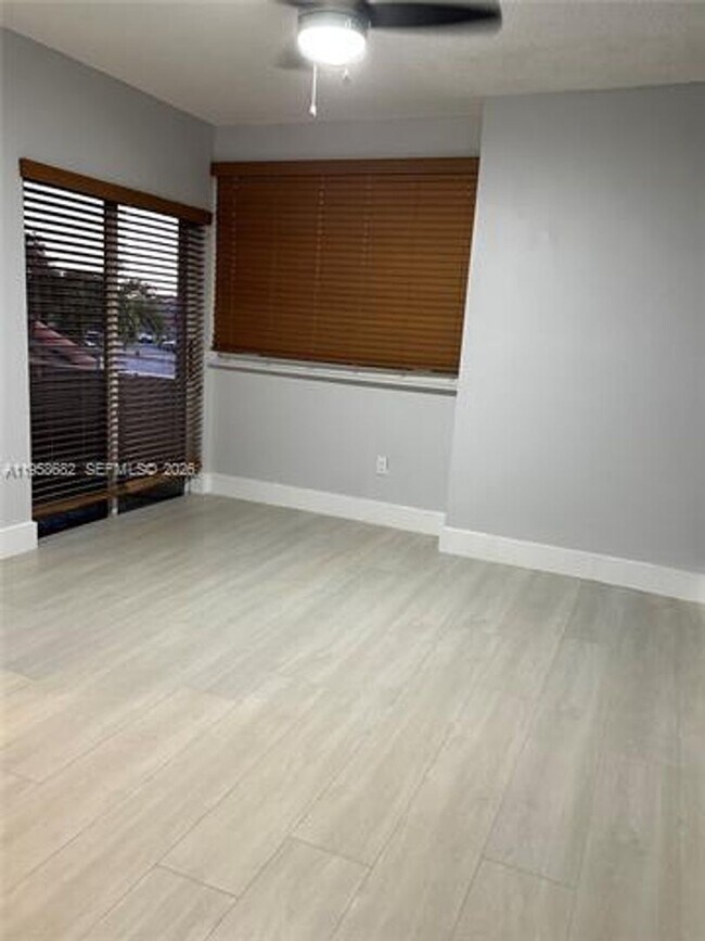 Building Photo - 12907 SW 64th Ln