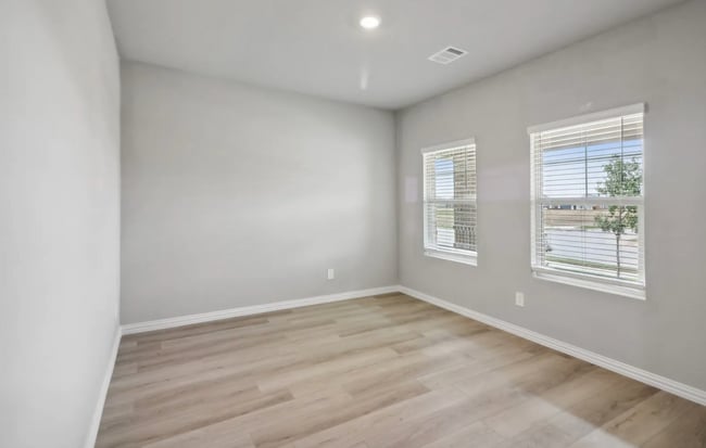 Building Photo - 509 Weller Rd