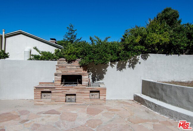 Building Photo - 4108 Madelia Ave