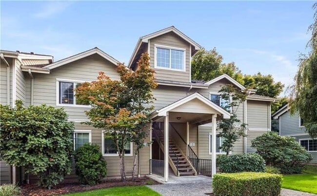 Building Photo - 755 5th Ave NW